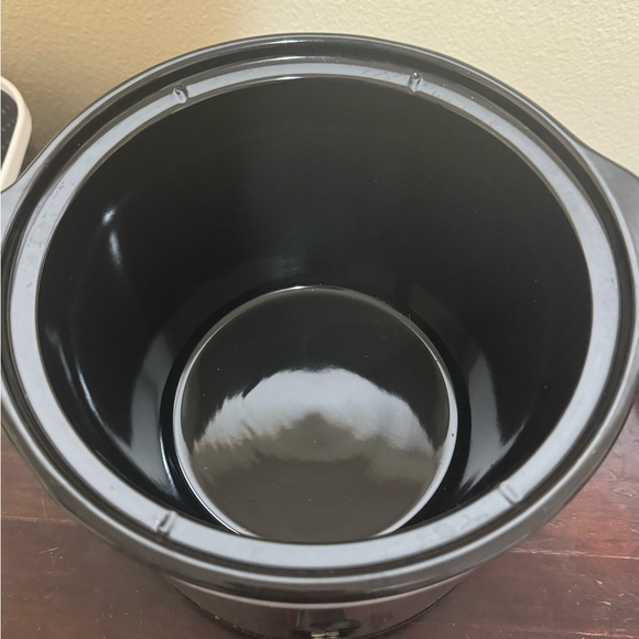 Crockpot Classic Slow Cooker 4 Quart Round Model SCR-400SP - Picture 6 of 8